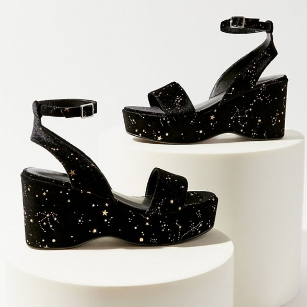 Urban Outfitters Clara platform sandals